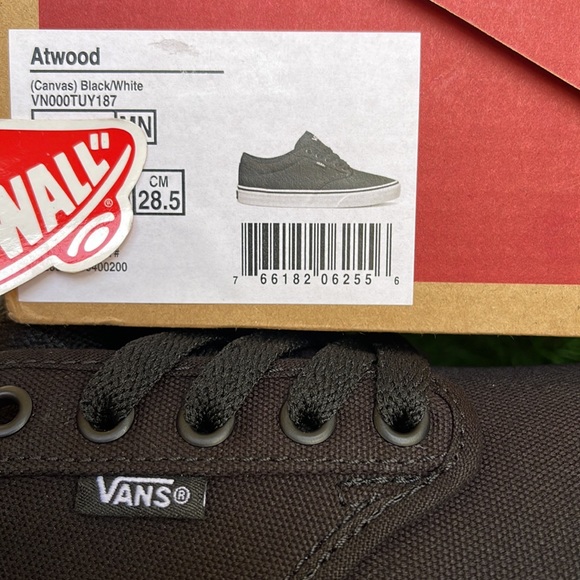 Vans Men’s Atwood
(Canvas) Black/White
VN000TUY187
Sneakers - Picture 16 of 16